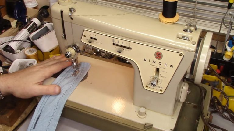 Singer Sewing Machine 237