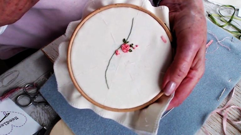 Silk-Ribbon-Embroidery