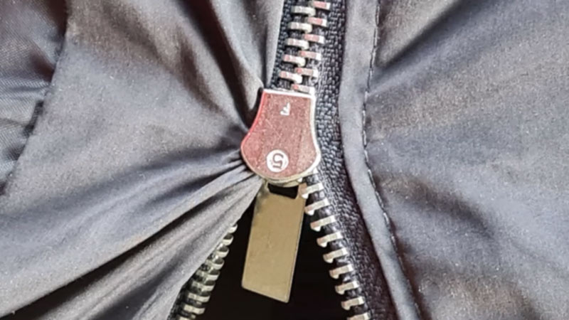 How to Fix a Zipper That is Stuck in Fabric