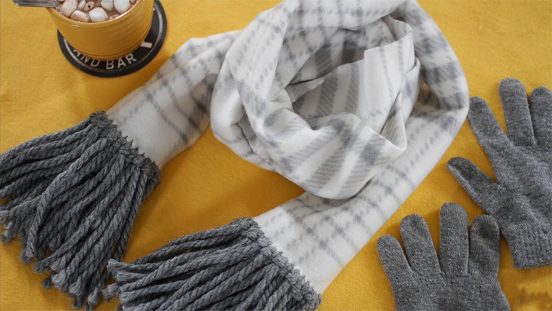 How to Make a Fleece Scarf