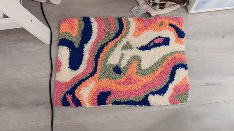 How to Make a Rug With Yarn