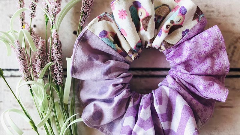 How to Make a Patchwork Scrunchie Out of Scrap Fabric