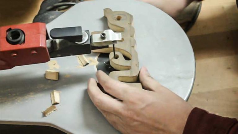 Machine Cuts Wood Letters